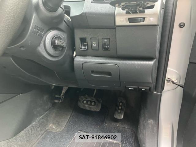 Nissan Wingroad 2016-10 8667188-10