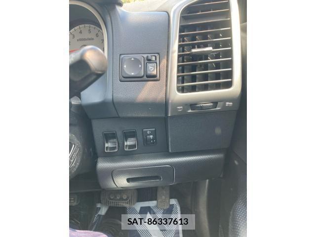 Nissan Wingroad 2010-09 8686963-15