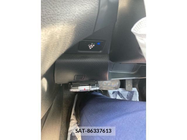 Nissan Wingroad 2010-09 8686963-16