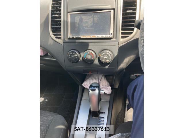 Nissan Wingroad 2010-09 8686963-17