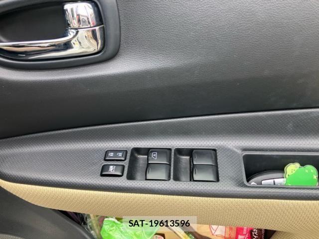 Nissan Wingroad 2011-09 8746982-14