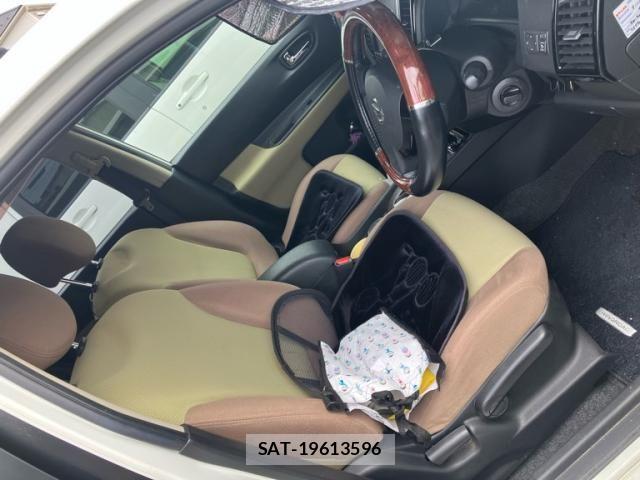 Nissan Wingroad 2011-09 8746982-16