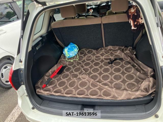 Nissan Wingroad 2011-09 8746982-7