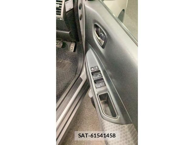 Nissan Wingroad 2010-09 8832616-4