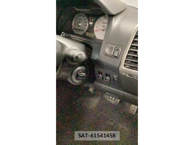 Nissan Wingroad 2010-09 8832616-5