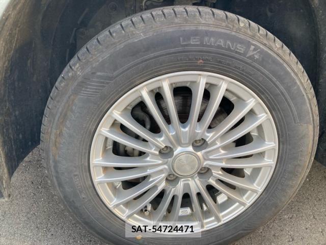 Nissan Wingroad 2014-05 7903671-4