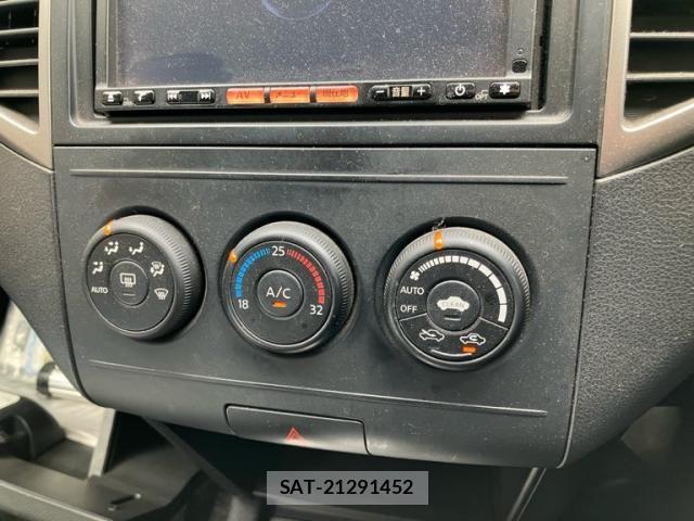 Nissan Wingroad 2012-03 7903670-13