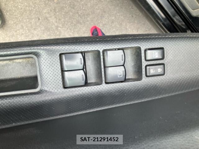 Nissan Wingroad 2012-03 7903670-8