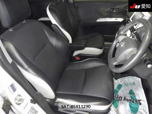 Toyota WISH 2012 1218365-6