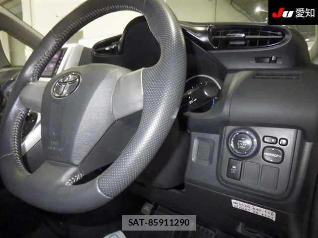 Toyota WISH 2012 1218365-7
