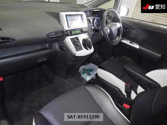 Toyota WISH 2012 1218365-8