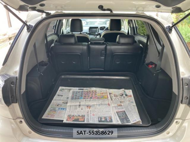 Toyota WISH 2012-05 1268796-22