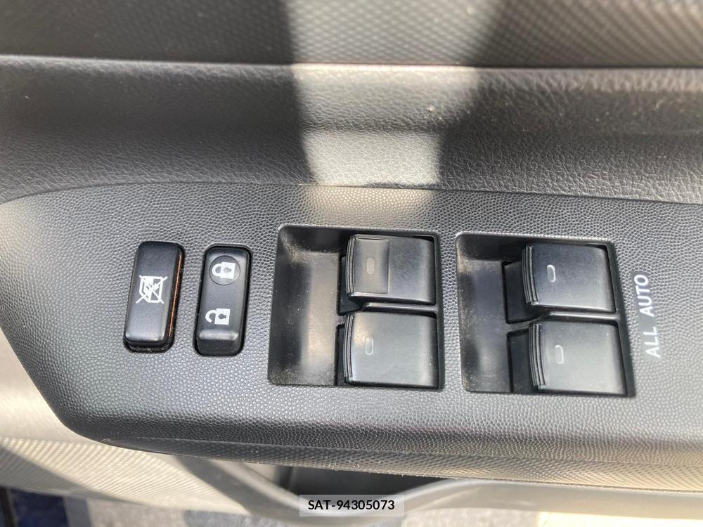 Toyota WISH 2009-10 1289589-20