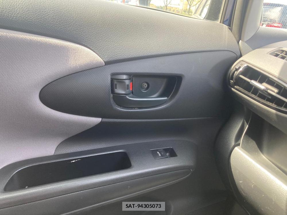 Toyota WISH 2009-10 1289589-21