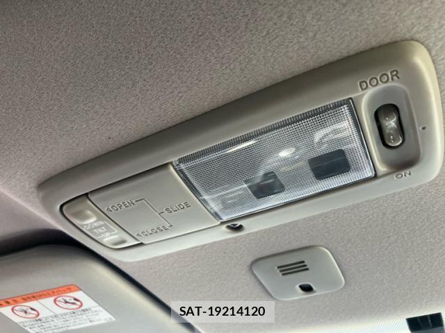 Toyota WISH 2007-05 3017535-19