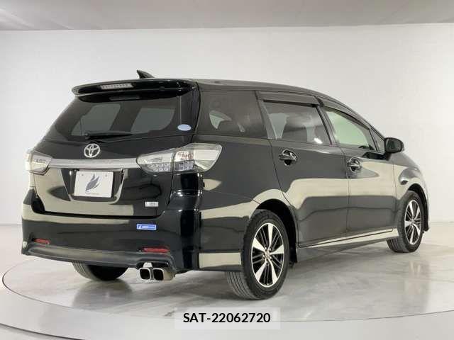 Toyota WISH 2015-04 3392009-5