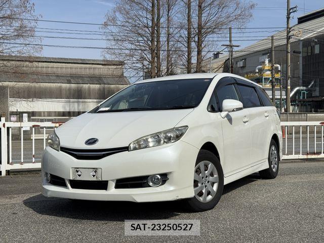 Toyota WISH 2013-04 6221346-0