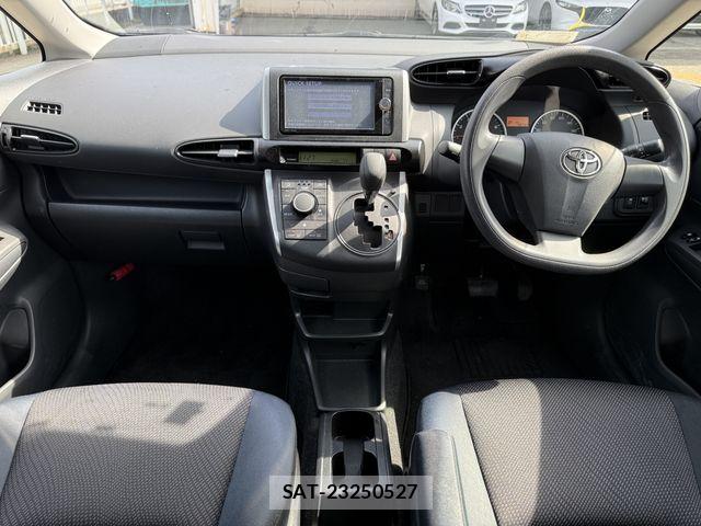 Toyota WISH 2013-04 6221346-9