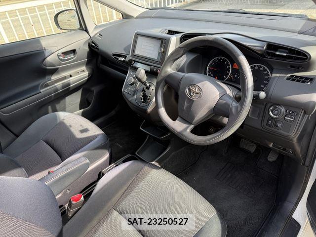 Toyota WISH 2013-04 6221346-10
