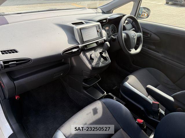 Toyota WISH 2013-04 6221346-1