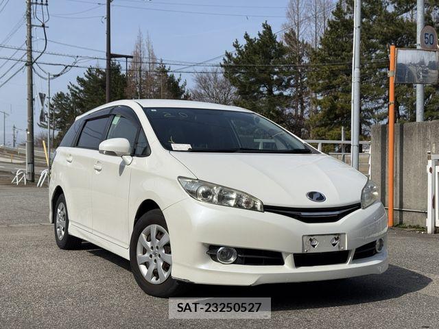 Toyota WISH 2013-04 6221346-6