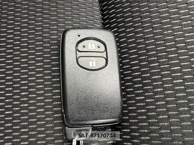 Toyota WISH 2011-12 6266457-15