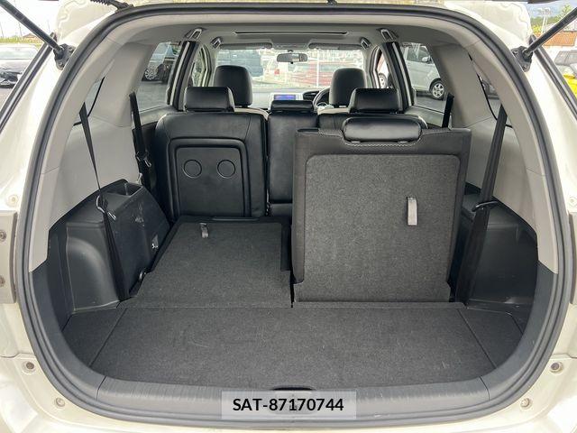 Toyota WISH 2011-12 6266457-19