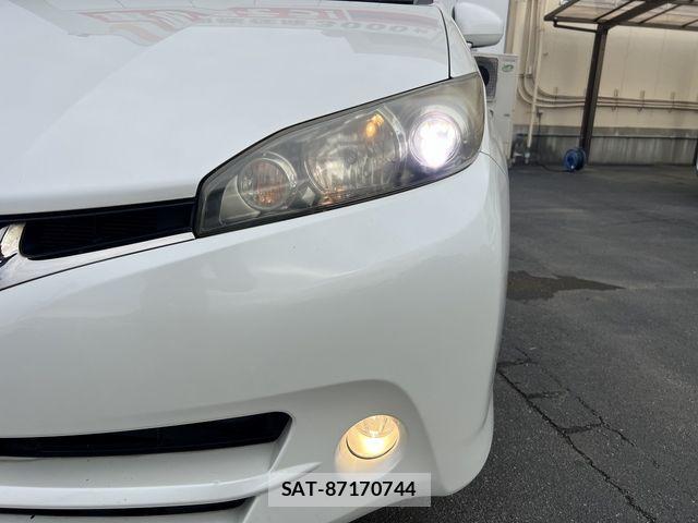 Toyota WISH 2011-12 6266457-21
