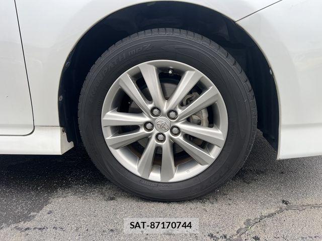 Toyota WISH 2011-12 6266457-22
