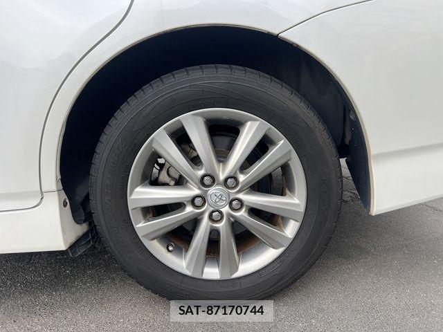 Toyota WISH 2011-12 6266457-26
