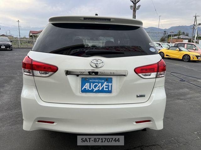 Toyota WISH 2011-12 6266457-4