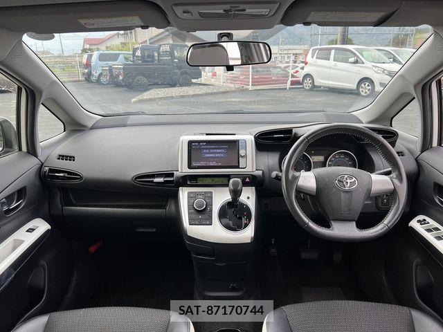 Toyota WISH 2011-12 6266457-6
