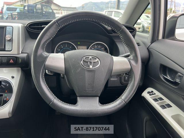 Toyota WISH 2011-12 6266457-8