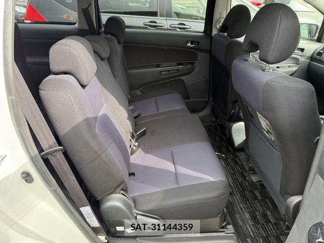 Toyota WISH 2008-09 6615822-11
