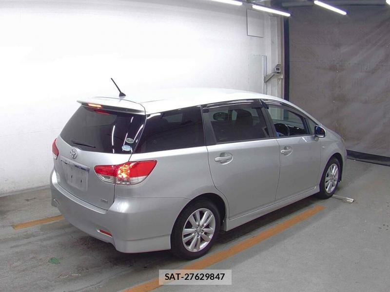 Toyota WISH 2009 6844771-1