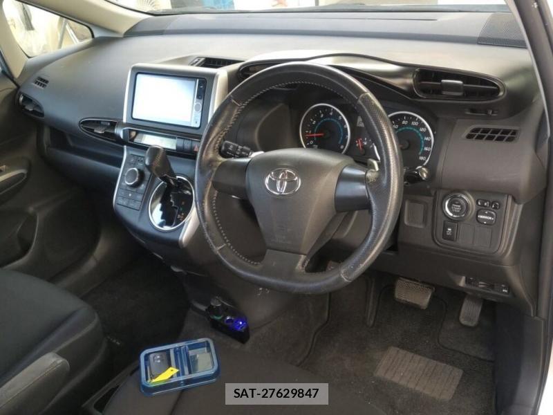 Toyota WISH 2009 6844771-4