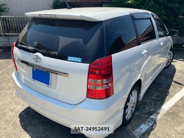 Toyota WISH 2003-11 6915712-2