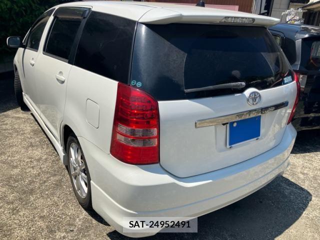 Toyota WISH 2003-11 6915712-4