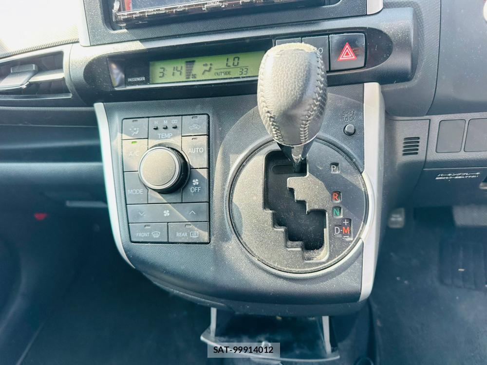 Toyota WISH 2010 6848850-19