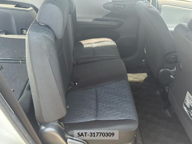 Toyota WISH 2011 7043693-4