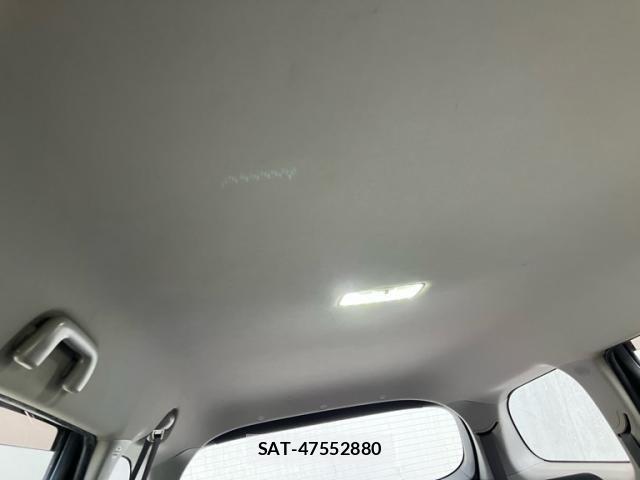 Toyota WISH 2017-04 7061473-12