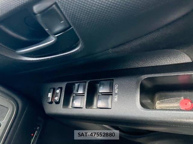 Toyota WISH 2017-04 7061473-17