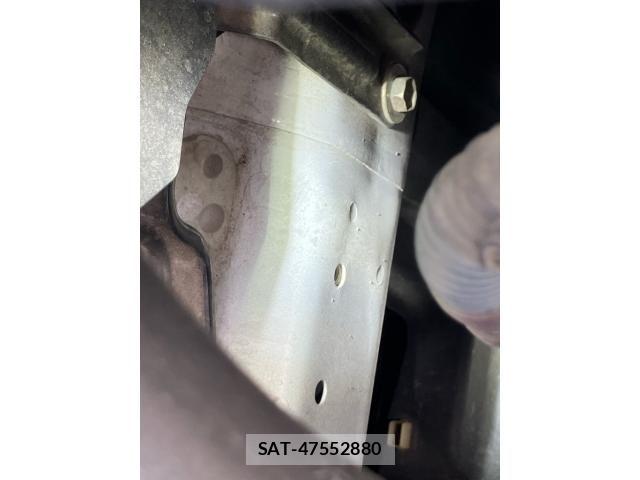 Toyota WISH 2017-04 7061473-23