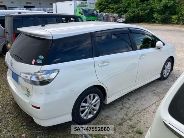 Toyota WISH 2017-04 7061473-2
