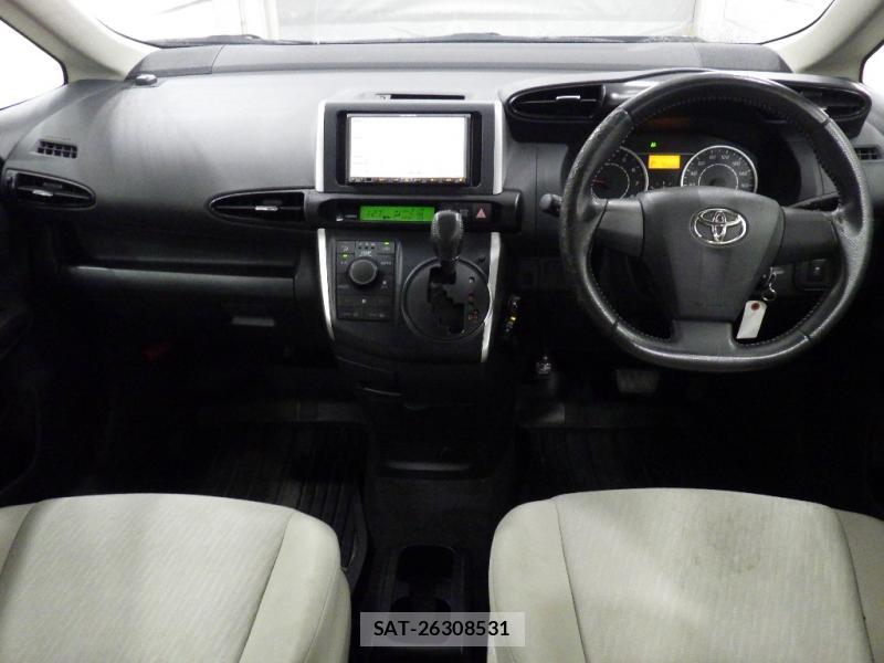 Toyota WISH 2011 7043700-6