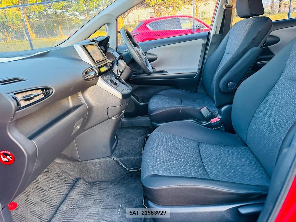Toyota WISH 2012 7074646-10
