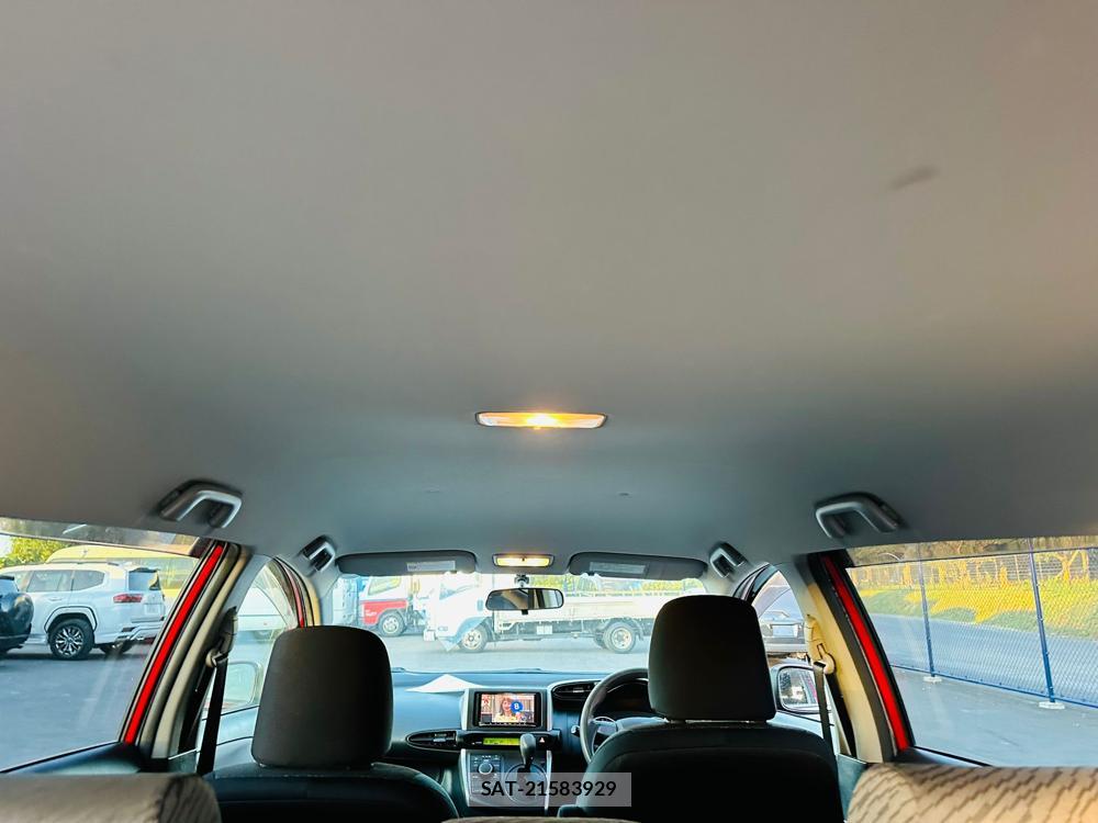 Toyota WISH 2012 7074646-24