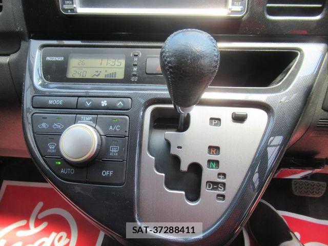 Toyota WISH 2006-04 7227448-19