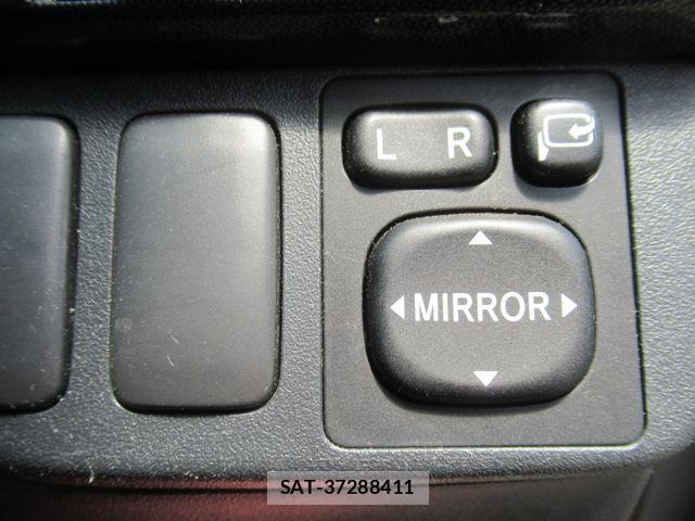 Toyota WISH 2006-04 7227448-20