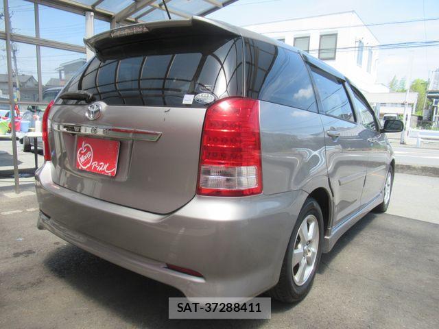 Toyota WISH 2006-04 7227448-2